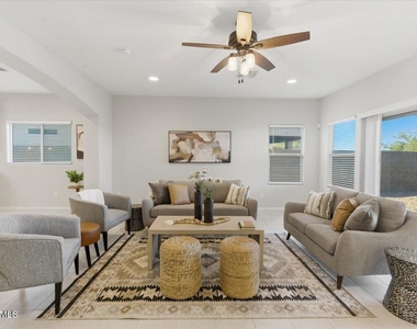 3745 N Astoria Drive - Photo Thumbnail 12