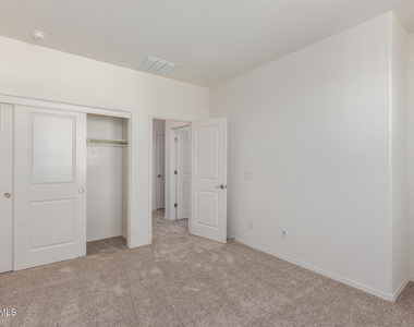 1871 E Hampton Lane - Photo Thumbnail 25