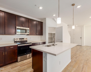 1871 E Hampton Lane - Photo Thumbnail 12