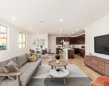 1871 E Hampton Lane - Photo Thumbnail 6