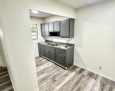 417 N K Street - Photo Thumbnail 8