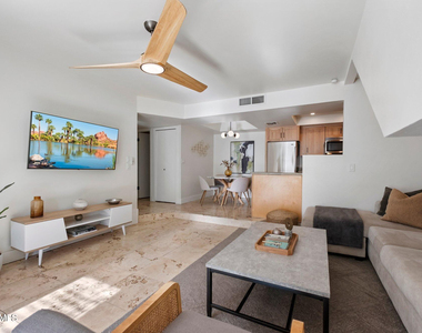 1820 E Morten Avenue - Photo Thumbnail 8