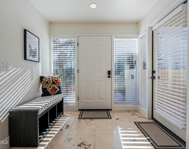 1820 E Morten Avenue - Photo Thumbnail 3