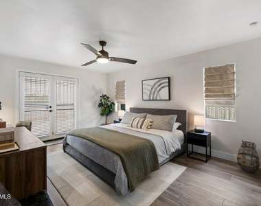 1820 E Morten Avenue - Photo Thumbnail 15