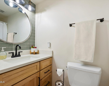 1820 E Morten Avenue - Photo Thumbnail 24
