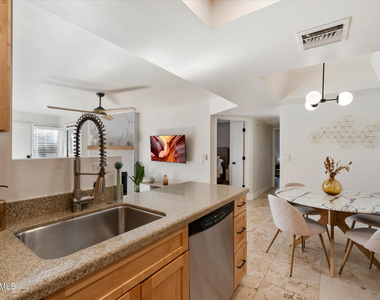 1820 E Morten Avenue - Photo Thumbnail 13