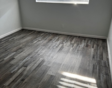 751 Pine Drive - Photo Thumbnail 6