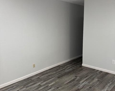 751 Pine Drive - Photo Thumbnail 8