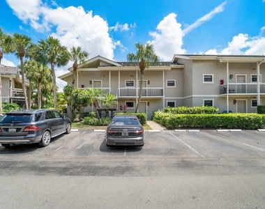 11863 Wimbledon Circle - Photo Thumbnail 20