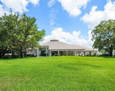 11863 Wimbledon Circle - Photo Thumbnail 39