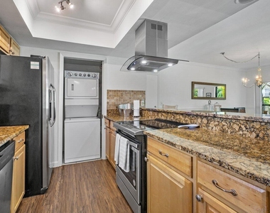 11863 Wimbledon Circle - Photo Thumbnail 3