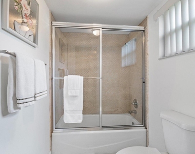11863 Wimbledon Circle - Photo Thumbnail 6