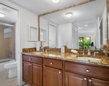11863 Wimbledon Circle - Photo Thumbnail 5