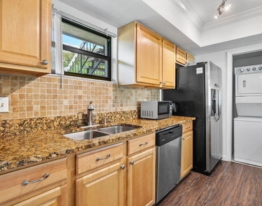 11863 Wimbledon Circle - Photo Thumbnail 28