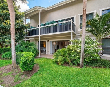 11863 Wimbledon Circle - Photo Thumbnail 33
