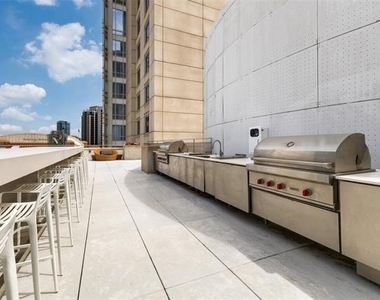 2408 Victory Park Lane - Photo Thumbnail 22