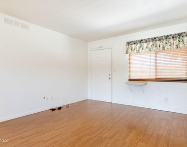 4401 N 12th Street - Photo Thumbnail 2