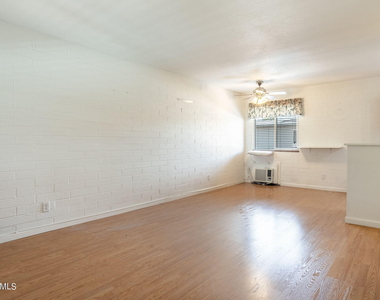 4401 N 12th Street - Photo Thumbnail 4