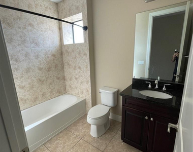11170 Nw 83 Manor - Photo Thumbnail 10