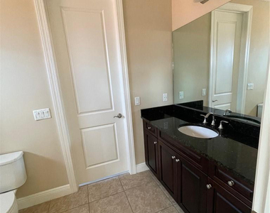 11170 Nw 83 Manor - Photo Thumbnail 11