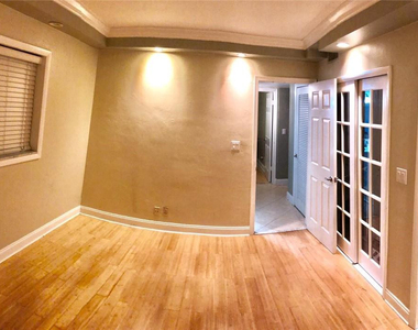 901 Ne 3rd Street - Photo Thumbnail 1