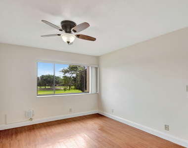 4539 Luxemburg Court - Photo Thumbnail 11