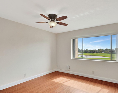 4539 Luxemburg Court - Photo Thumbnail 10