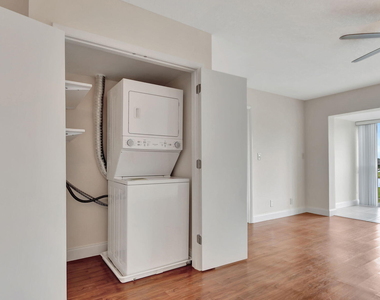 4539 Luxemburg Court - Photo Thumbnail 20