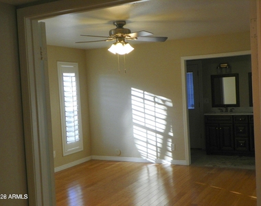 5334 E Friess Drive - Photo Thumbnail 13