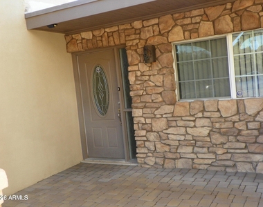 5334 E Friess Drive - Photo Thumbnail 3