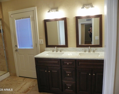 5334 E Friess Drive - Photo Thumbnail 16