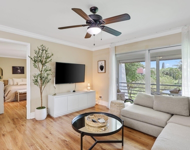 2700 Fiore Way - Photo Thumbnail 2