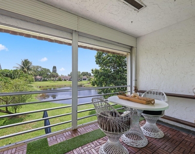 2700 Fiore Way - Photo Thumbnail 14