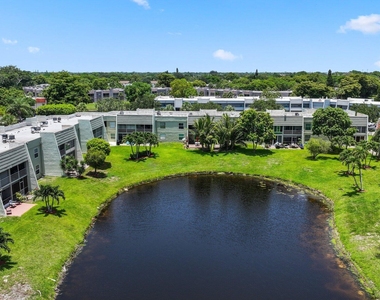 2700 Fiore Way - Photo Thumbnail 33