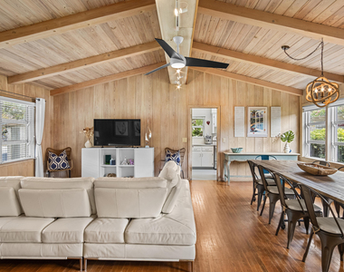 15 N Swinton Circle - Photo Thumbnail 8