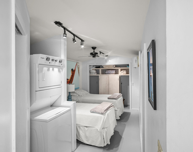 15 N Swinton Circle - Photo Thumbnail 29