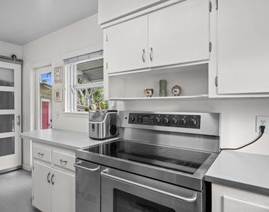 15 N Swinton Circle - Photo Thumbnail 26