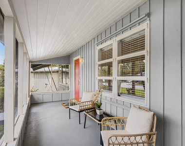 15 N Swinton Circle - Photo Thumbnail 15