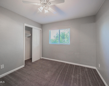 6521 N 19th Drive - Photo Thumbnail 17