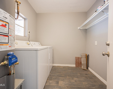 6521 N 19th Drive - Photo Thumbnail 23