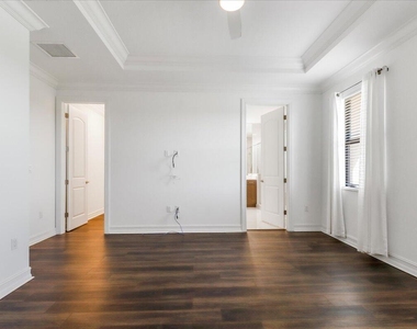 10098 Akenside Drive - Photo Thumbnail 26