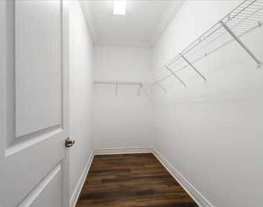 10098 Akenside Drive - Photo Thumbnail 38
