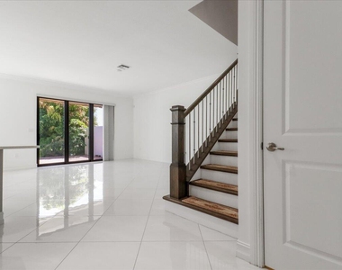 10098 Akenside Drive - Photo Thumbnail 20