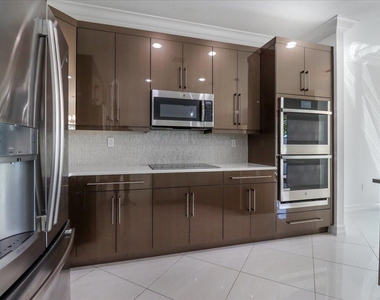10098 Akenside Drive - Photo Thumbnail 8