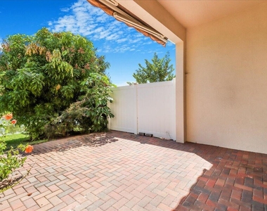 10098 Akenside Drive - Photo Thumbnail 16