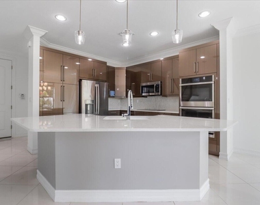 10098 Akenside Drive - Photo Thumbnail 4