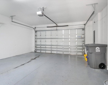 10098 Akenside Drive - Photo Thumbnail 40