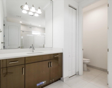 10098 Akenside Drive - Photo Thumbnail 29