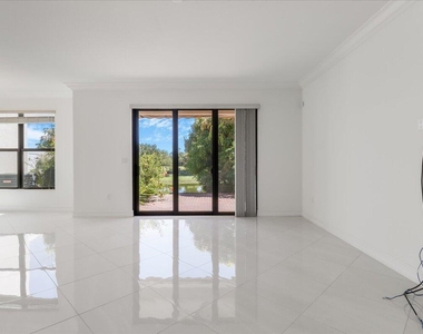10098 Akenside Drive - Photo Thumbnail 12