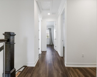 10098 Akenside Drive - Photo Thumbnail 23